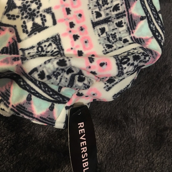 Victoria Secret Reversible Bikini Top - Picture 4 of 9